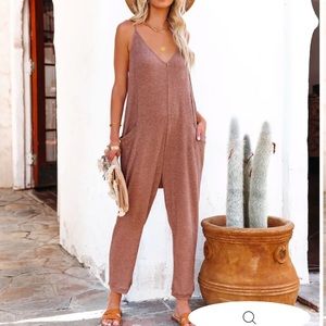 NWT!  VICI, ANDY COTTON BLEND POCKETED JUMPSUIT - MOCHA